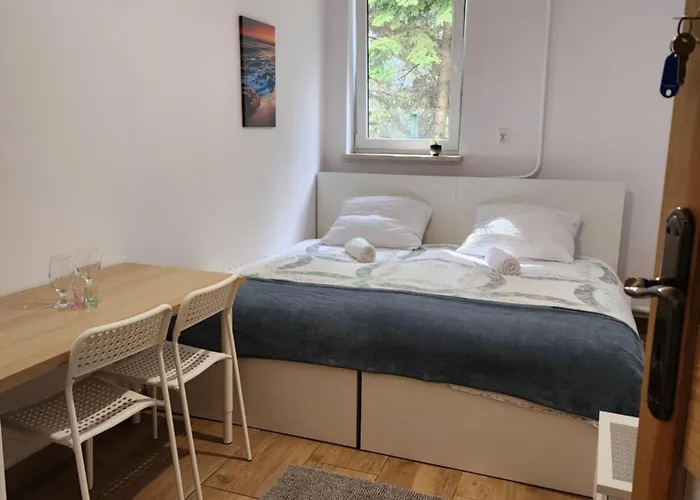 بيت شباب Przytulne U Julii